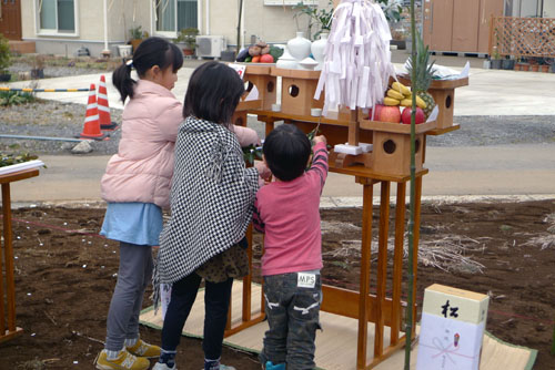 姉弟仲良く「玉串奉奠」＠つくばの曲り家