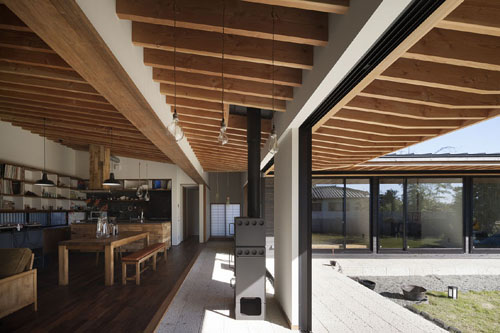 玄関の広がりとスッキリ感　＠土間の広がる家　その3