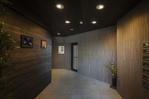 落ち着きのある玄関ホール　＠A.GRANDE　その3