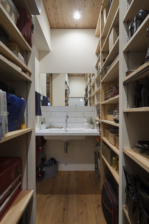 ウォークスルーできる玄関収納　＠都市の隠れ家　その5